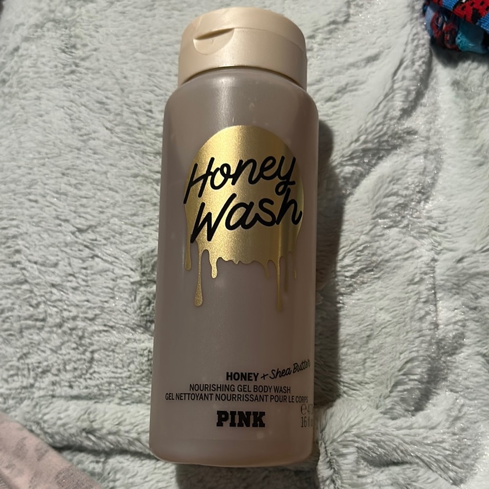 NWT VS PINK Honey Wash Nourishing Gel Body Wash